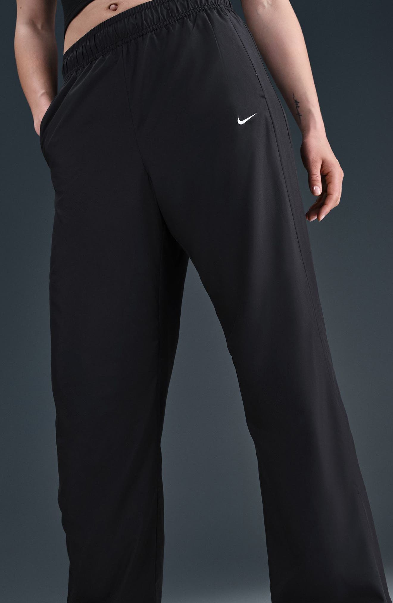 BLACK/ SAIL