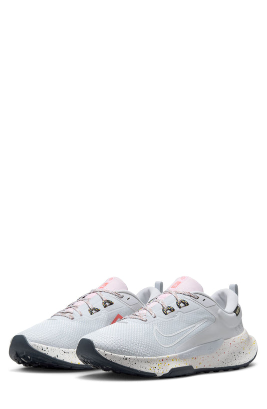PURE PLATINUM/ WHITE