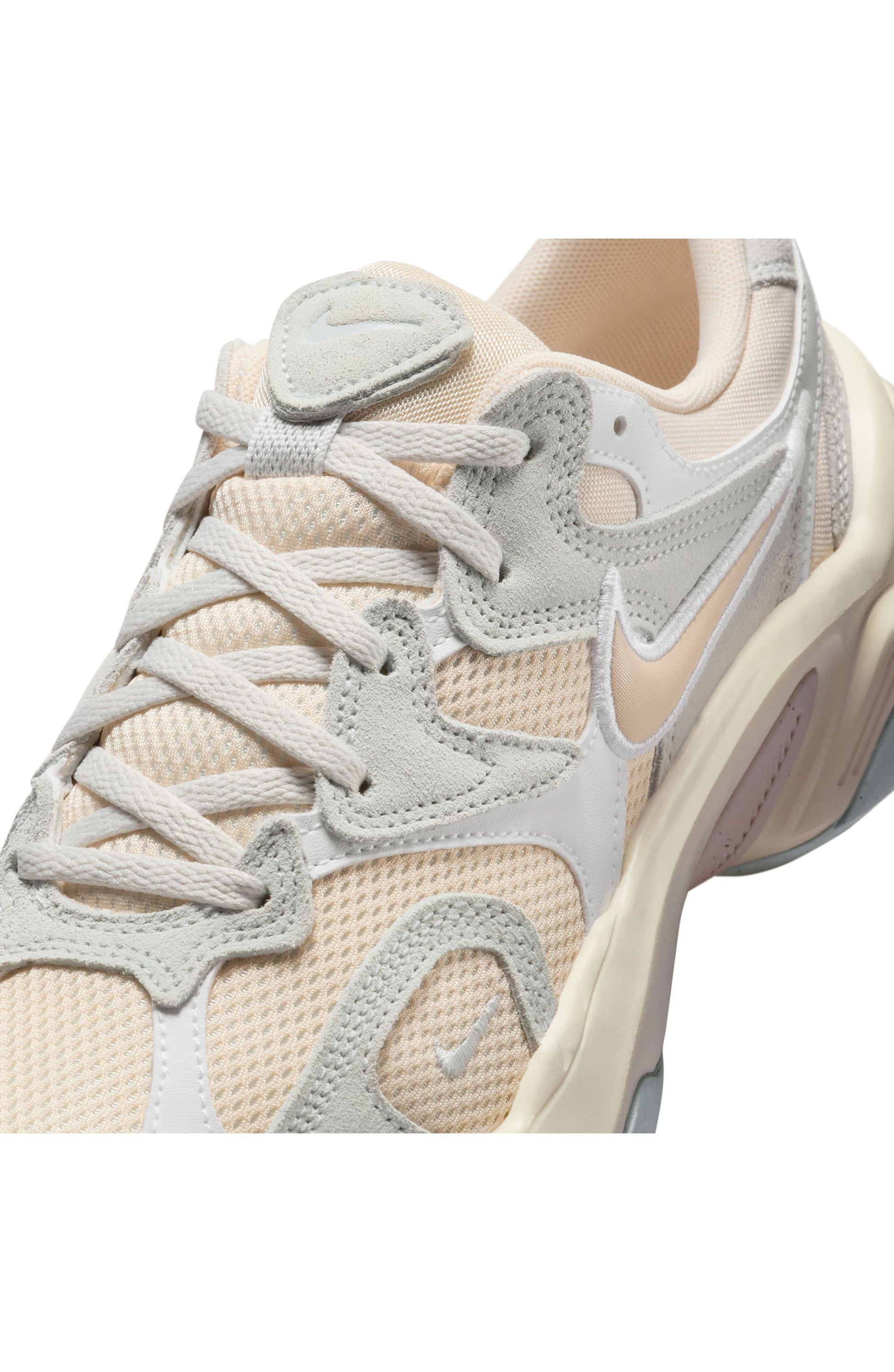 DUST/ PEARL WHITE
