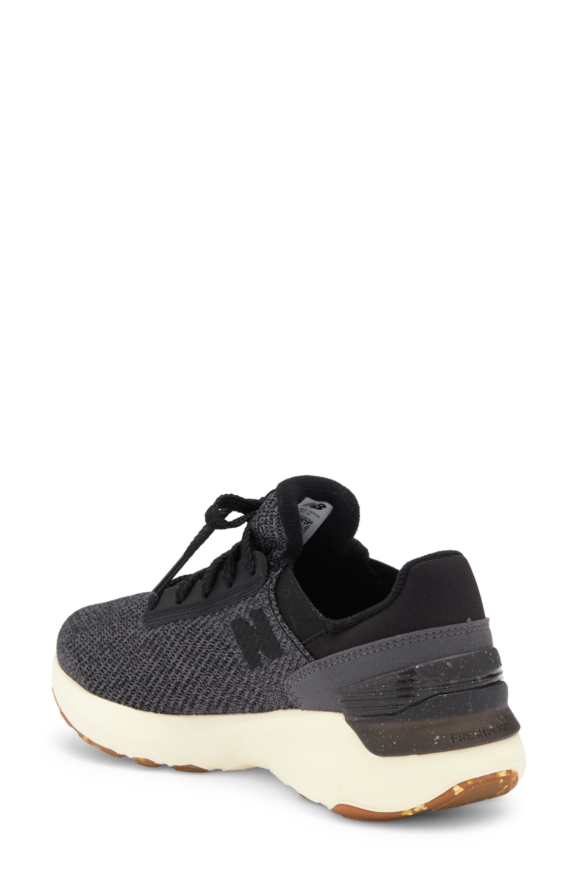 BLACK/ BLACK