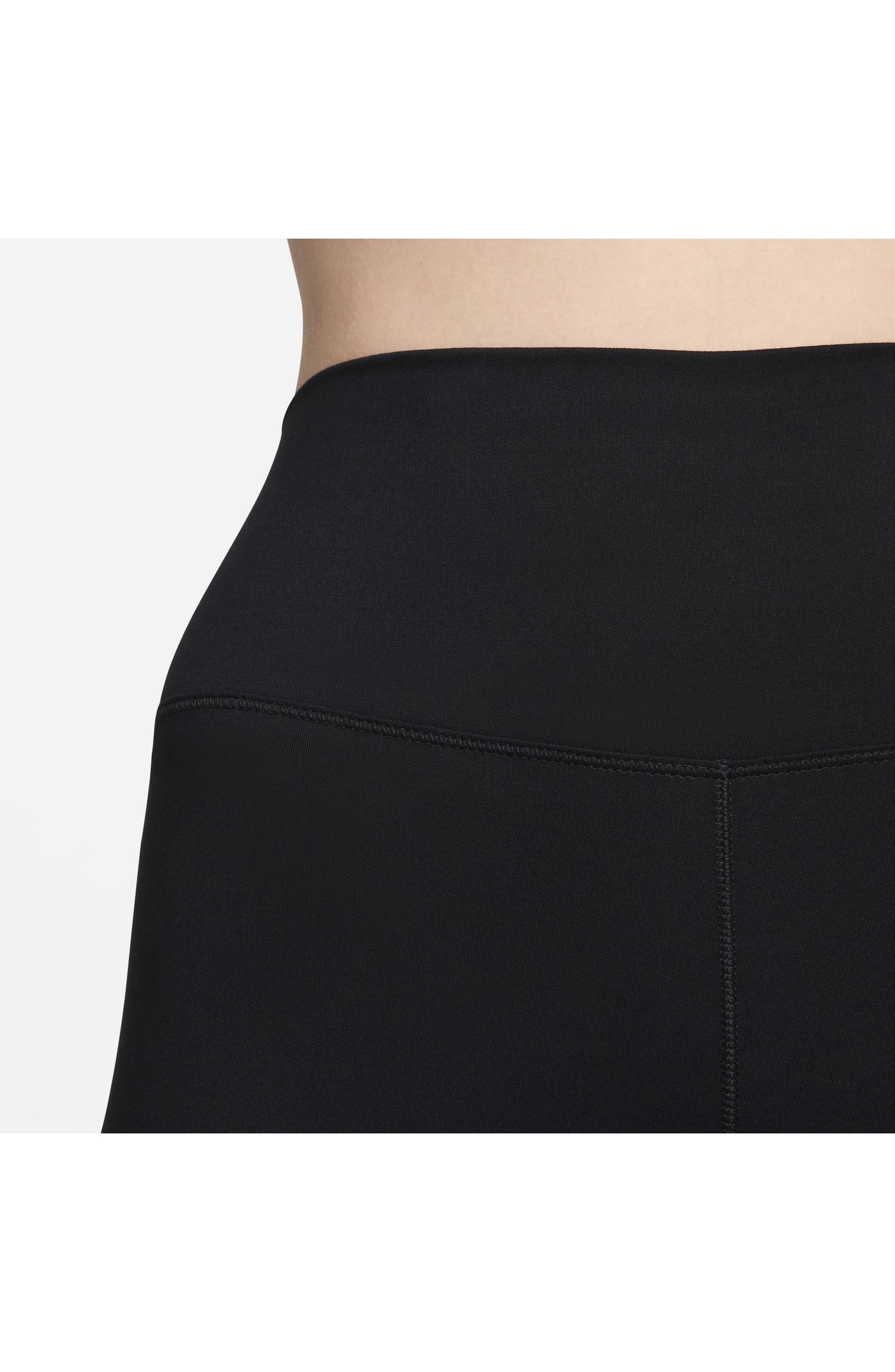 BLACK/ BLACK