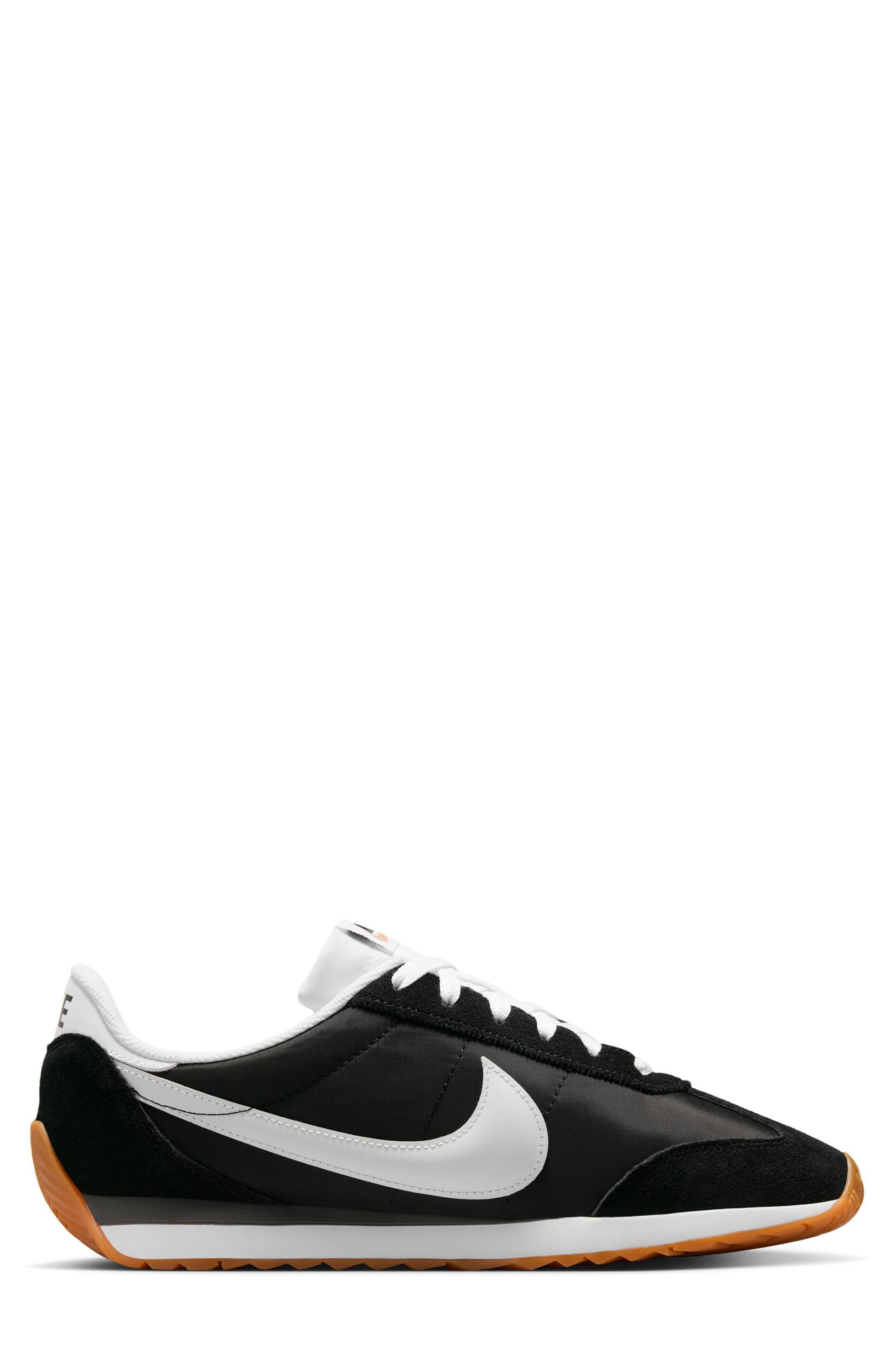 BLACK/ WHITE