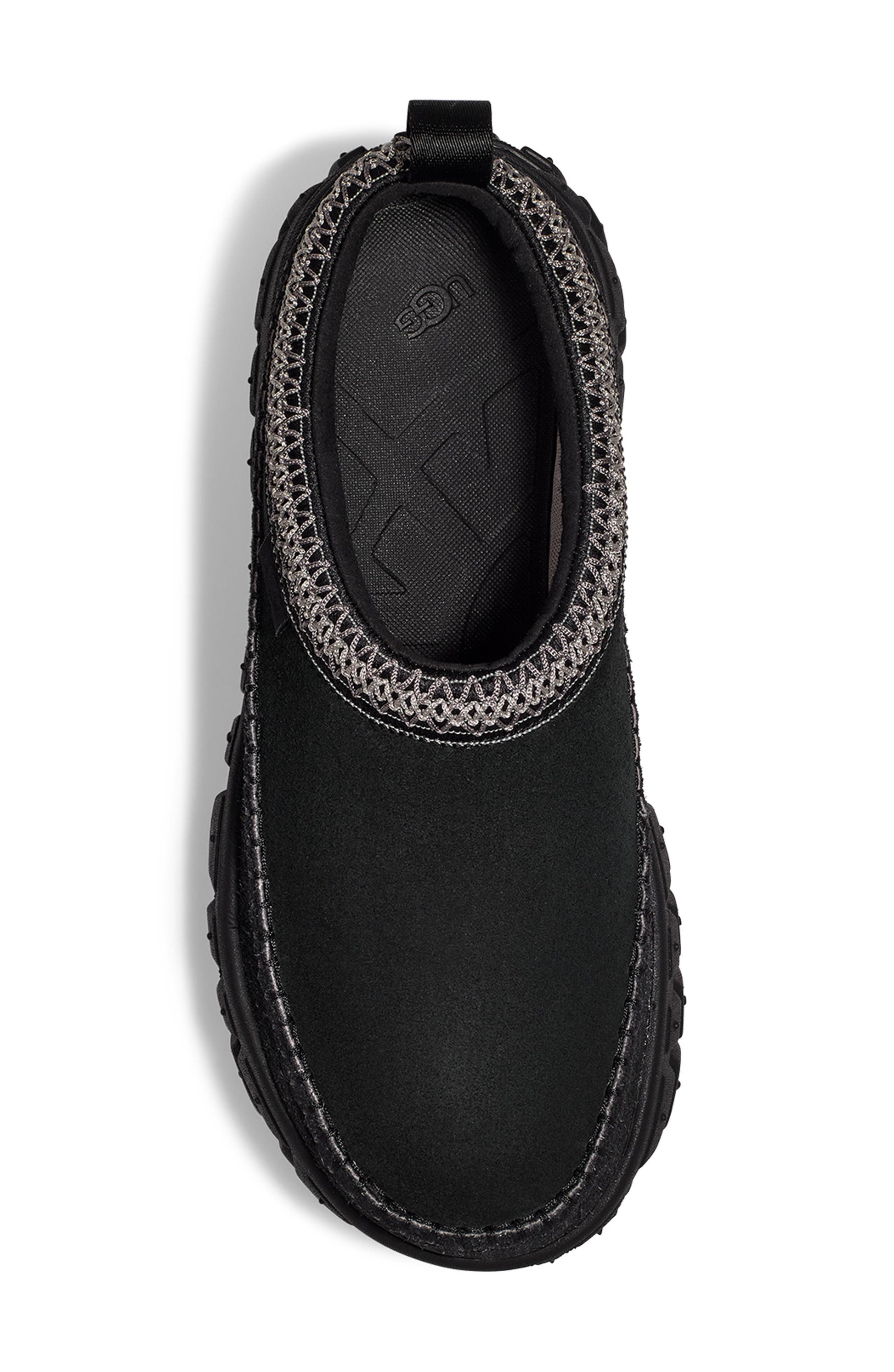 BLACK / BLACK