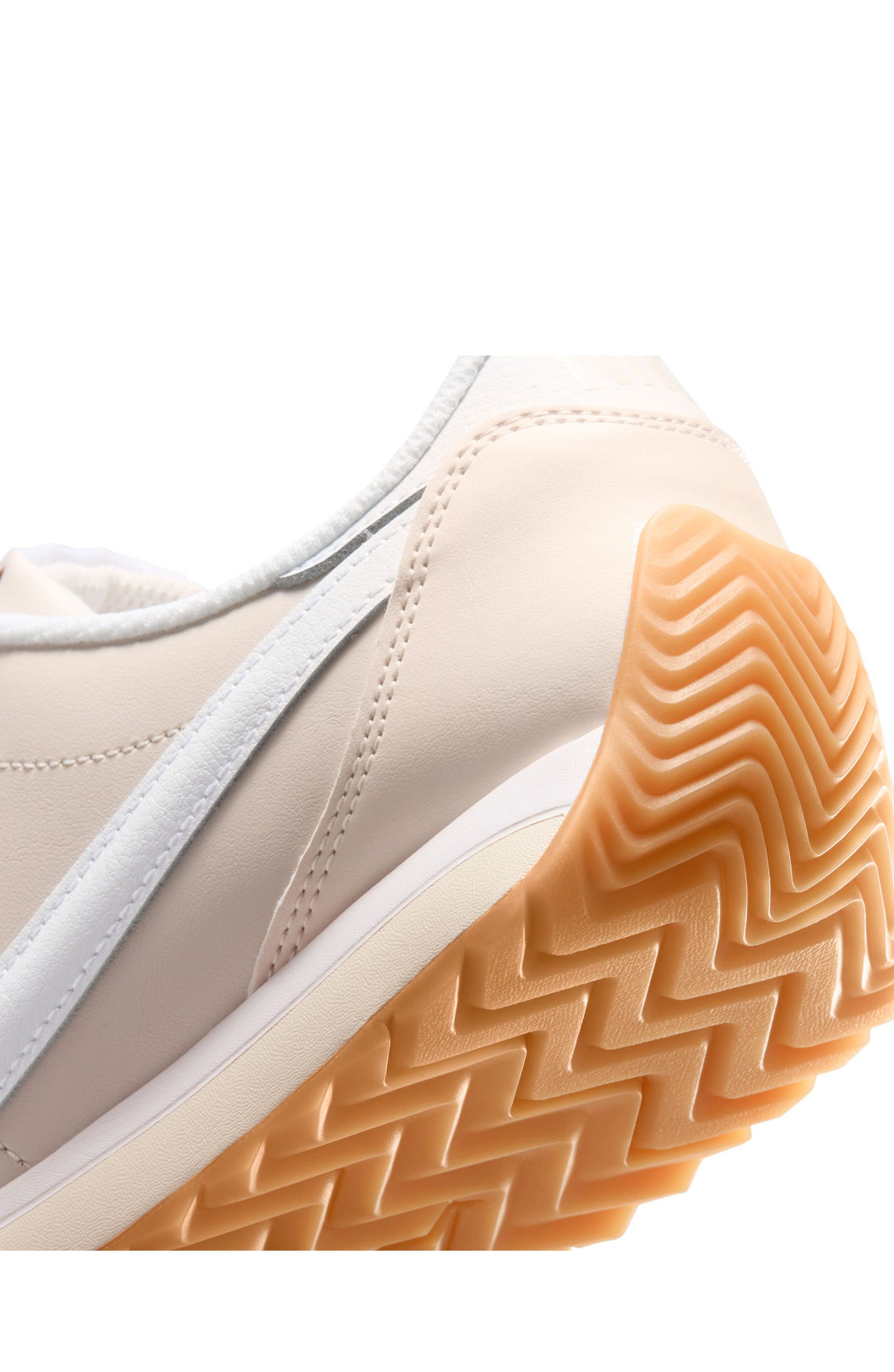 CHALK/ WHITE