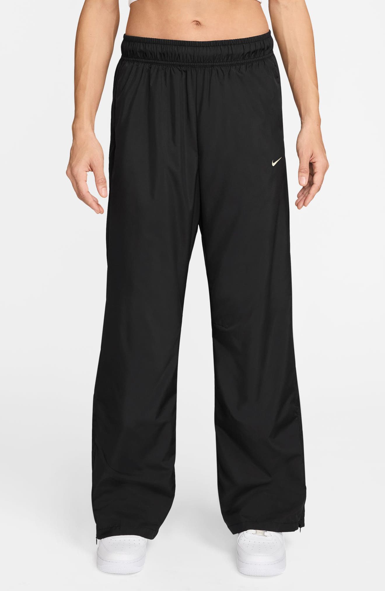 BLACK/ SAIL