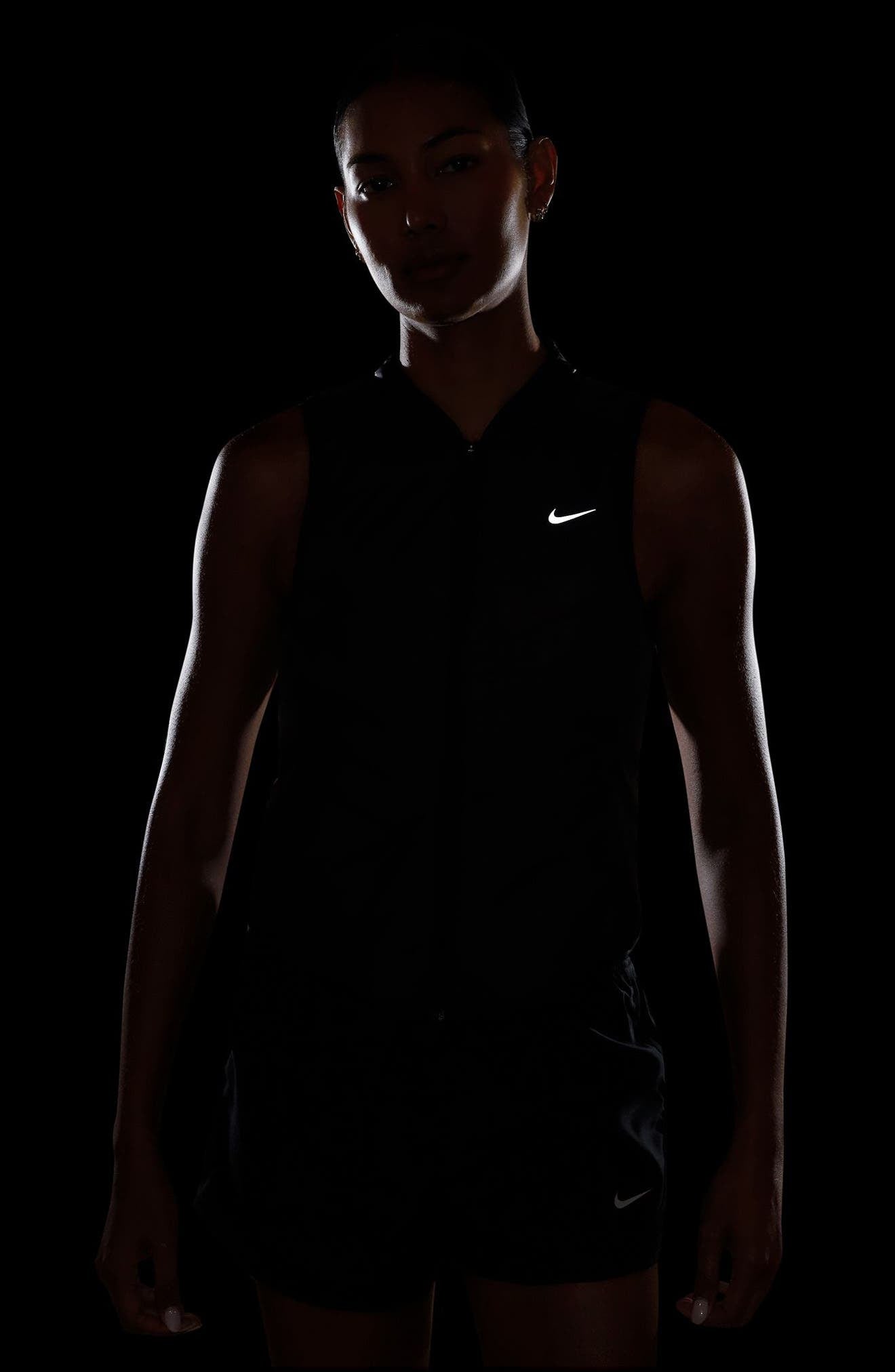 BLACK/ REFLECTIVE SILVER