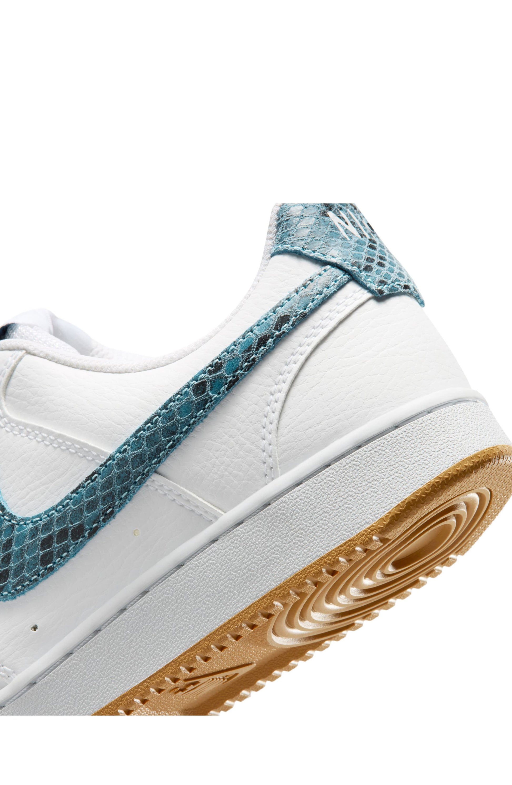 WHITE/ BLUE/ BROWN