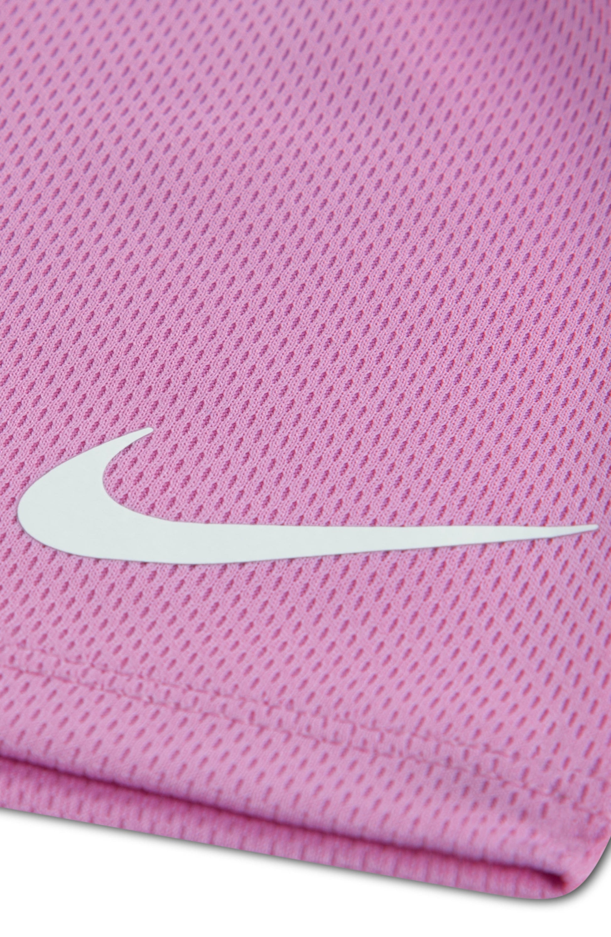 LIGHT MAGENTA