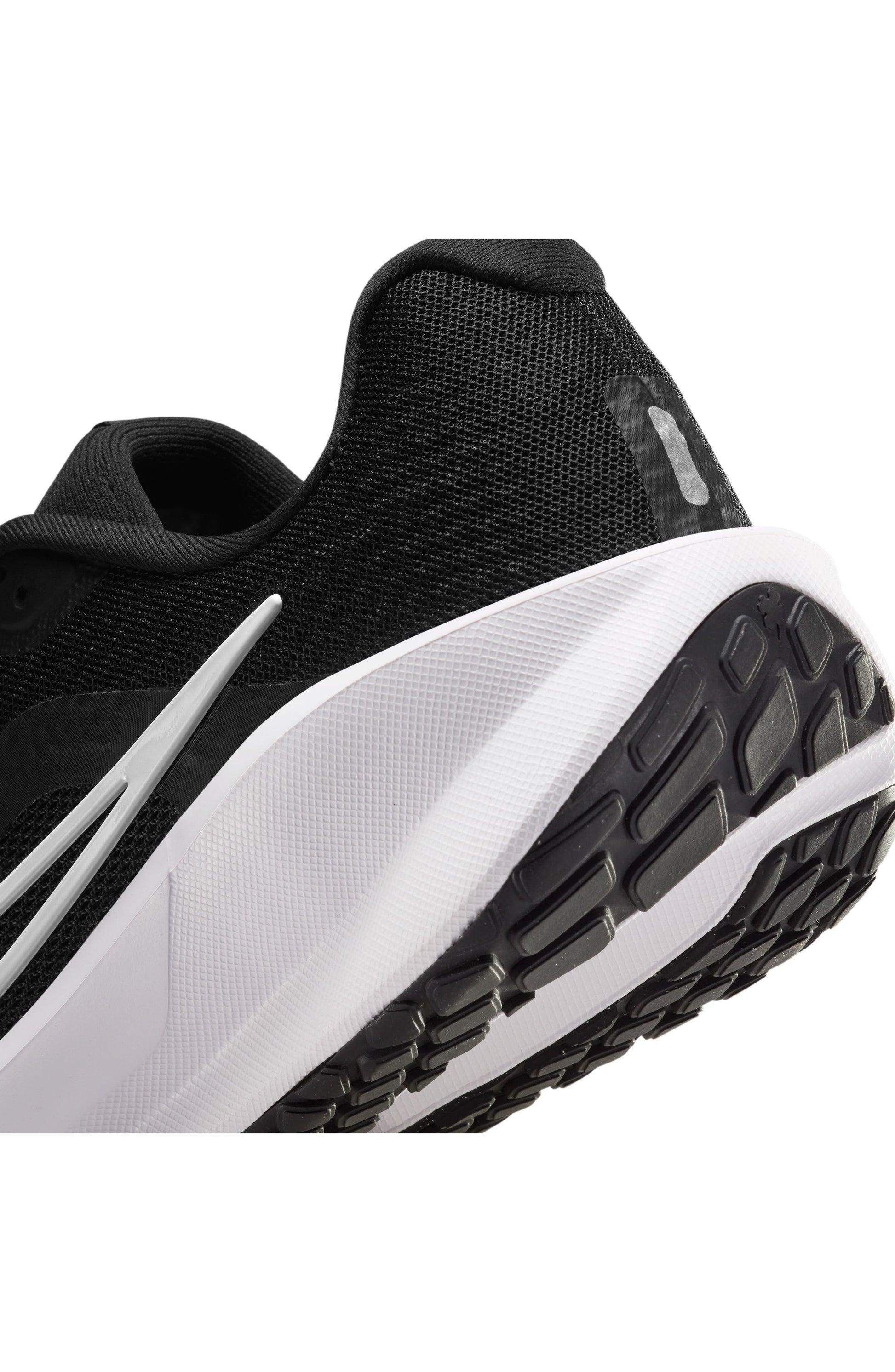 001 BLACK/WHITE