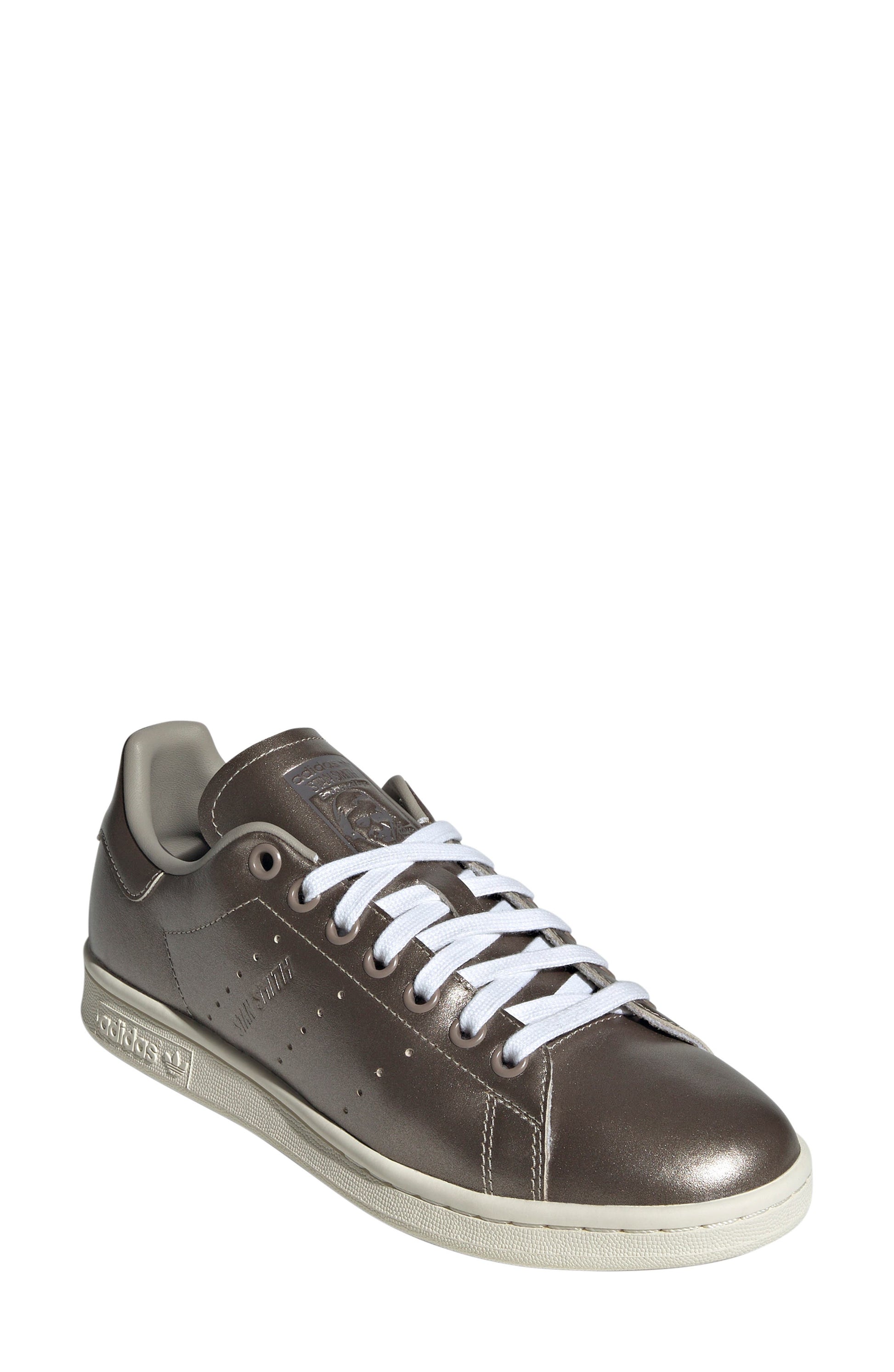 BLACK/ PUTTY BEIGE