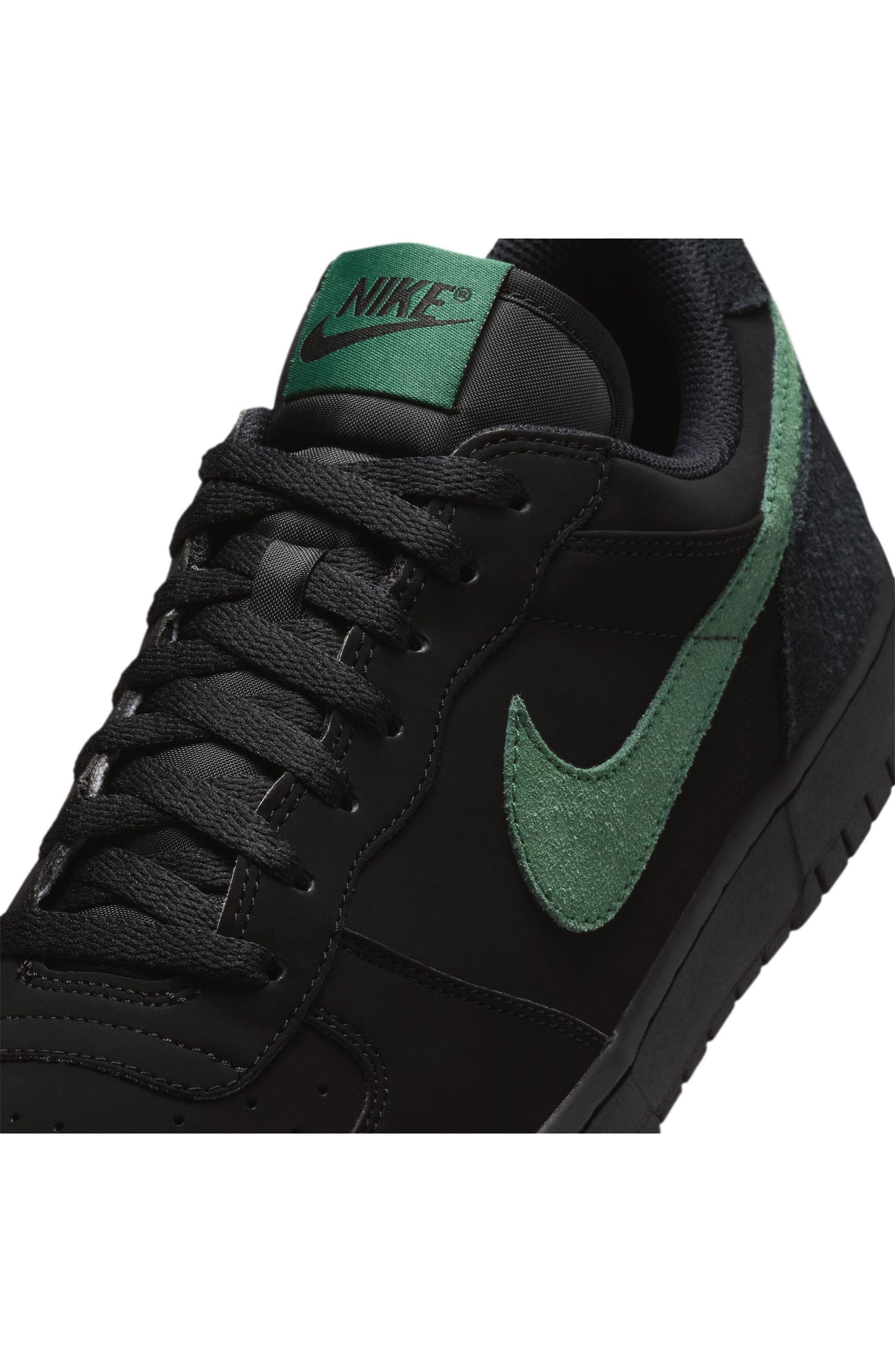 BLACK/ FIR