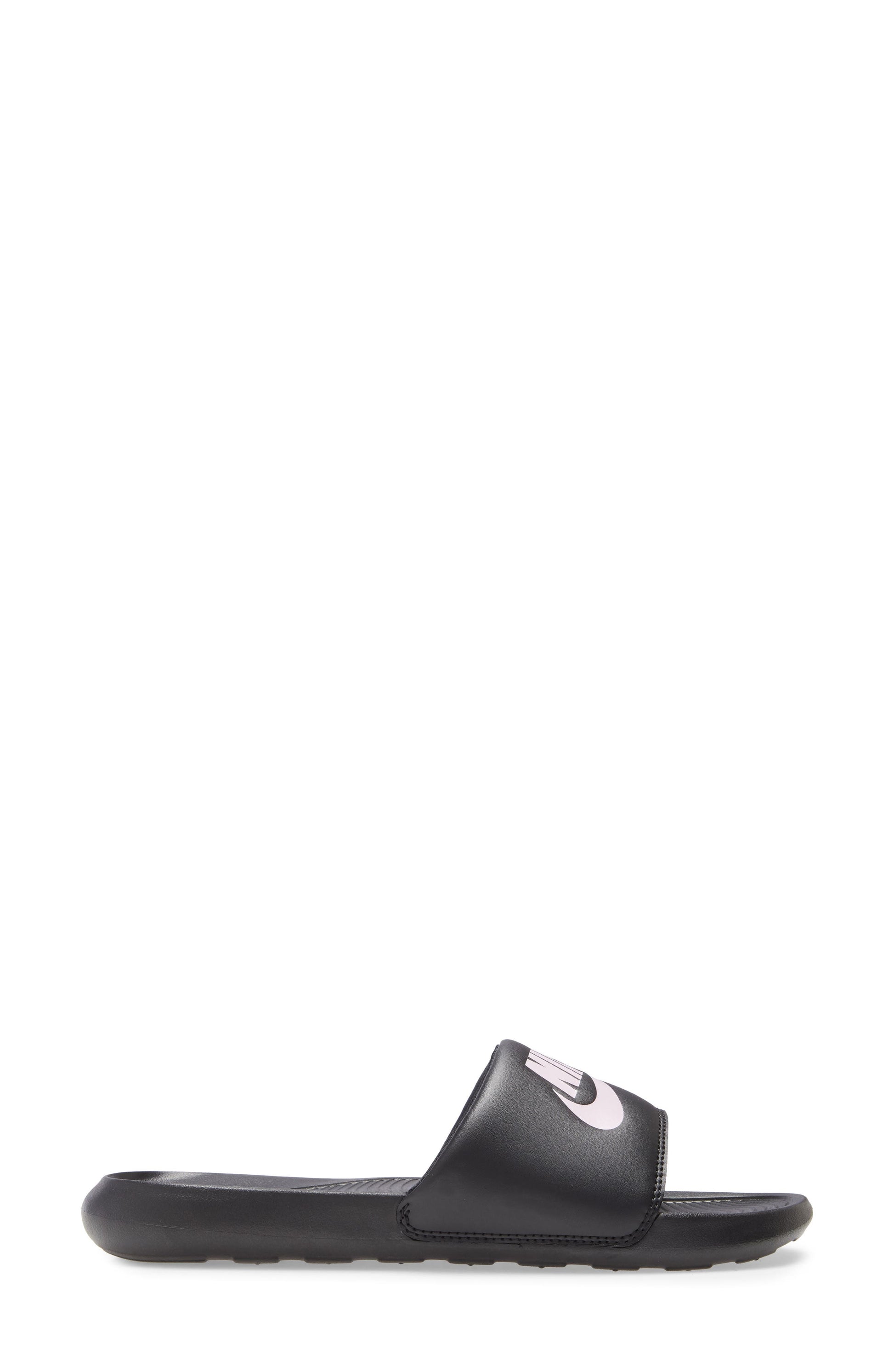 002 BLACK/LTARPK